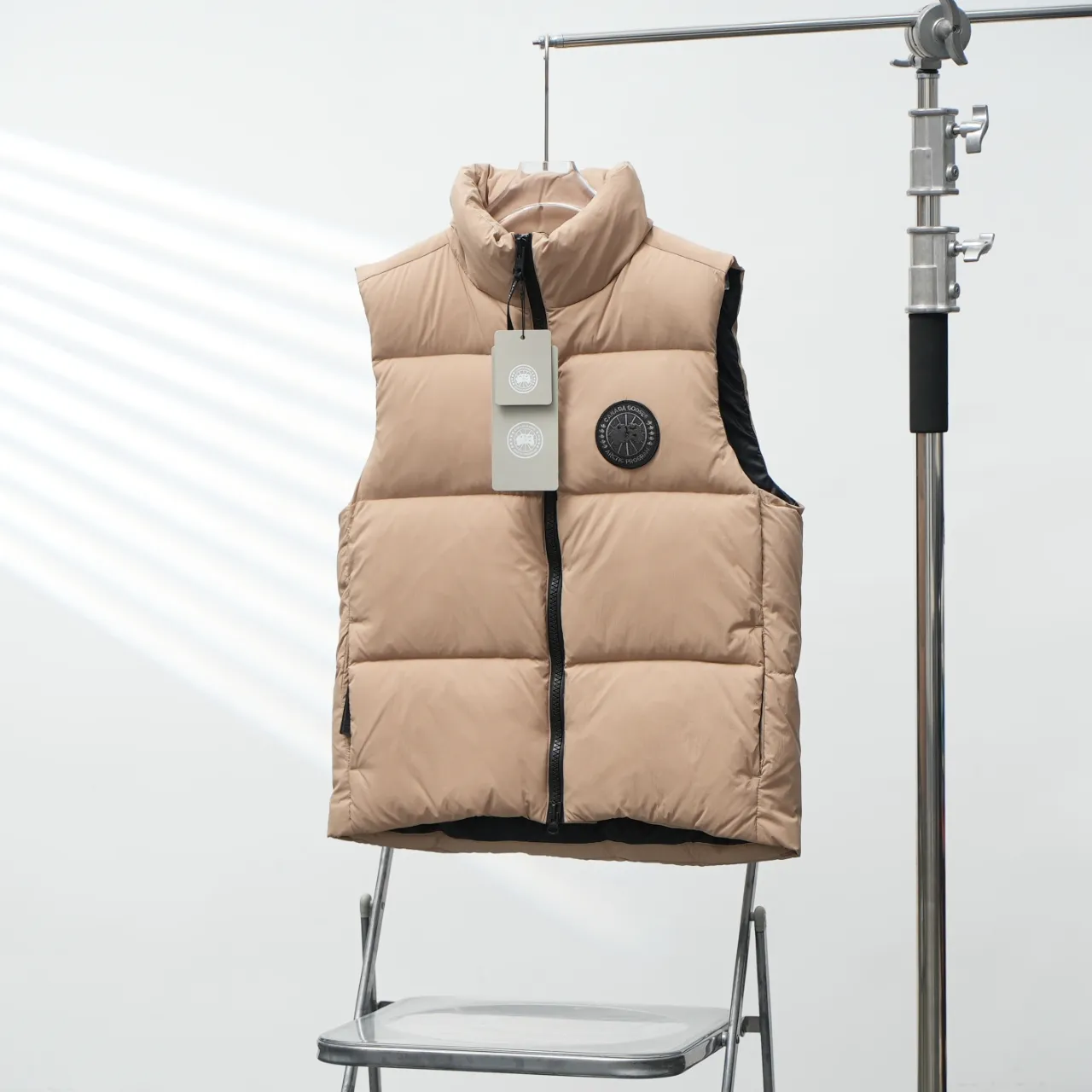 P560 CANADA GOOSE丨Canada Goose 2804 Chest Label Soft Fabric Stand Collar Down Vest Color: Khaki Black Label Size: XS-XXL